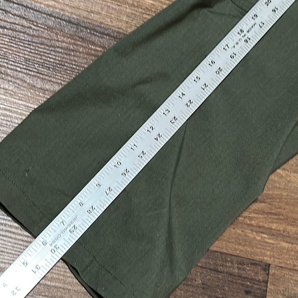 Men's Green Cargo Pants - Picture 3 of 9